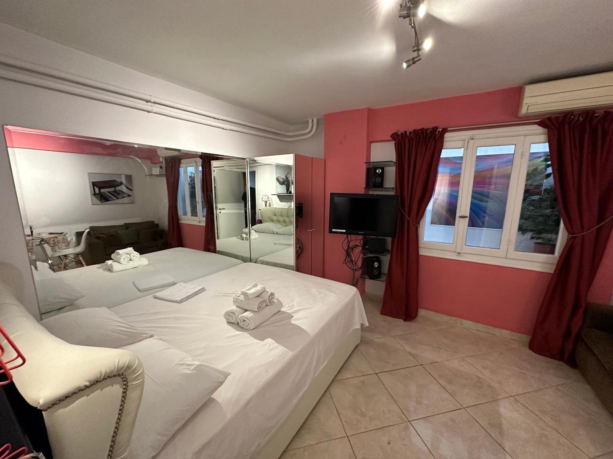 Harrys Apartment Athens Exterior photo
